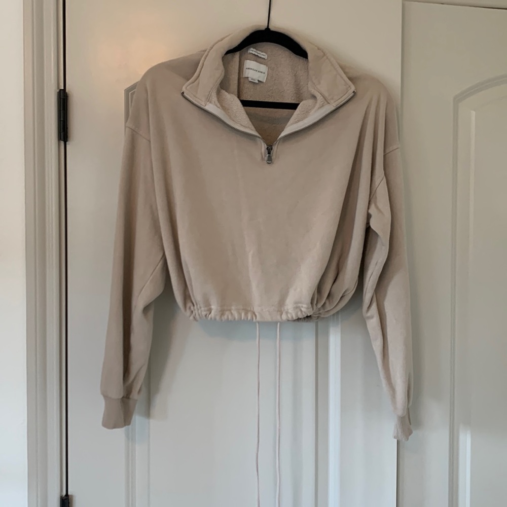 Cream American eagle sweatshirt
